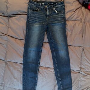 Women’s American Eagle size 8 skinny jeans
